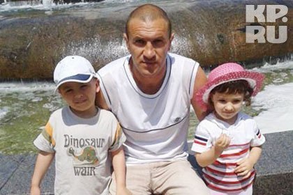 8 августа 2012 года житель Крымска Петр Остапенко был награж