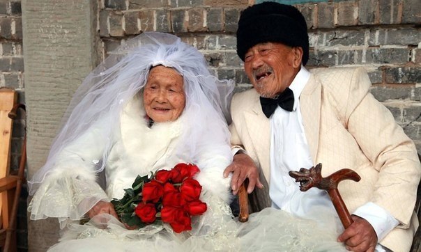 Китайская пара прожила вместе более 88 лет и в конце-концов 