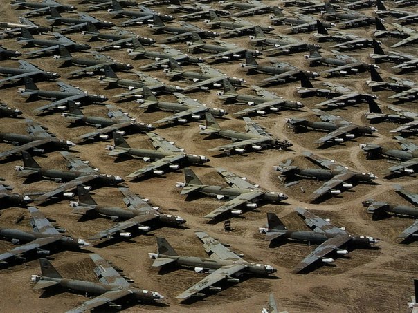 Кладбище стратегических бомбардировщиков Б-52, США