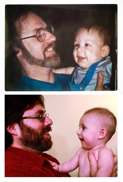Мой отец умер год назад. Вот фото, где он держит меня когда мне было 7 месяцев, и я держу уже своего сына.