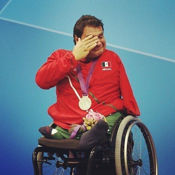 Первая медаль паралимпийских игр в Лондоне. Вдохновляющая