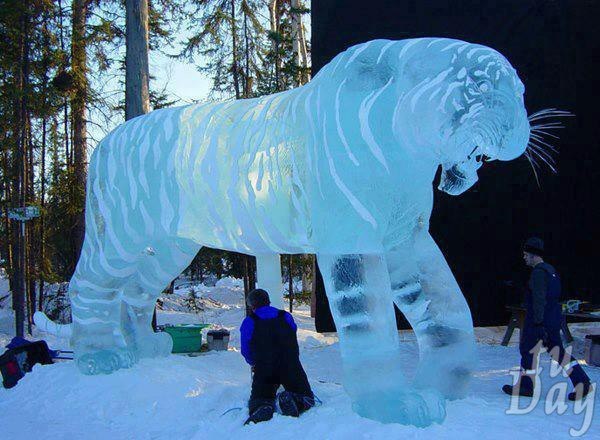 Удивительные ледовые скульптуры в Китае.