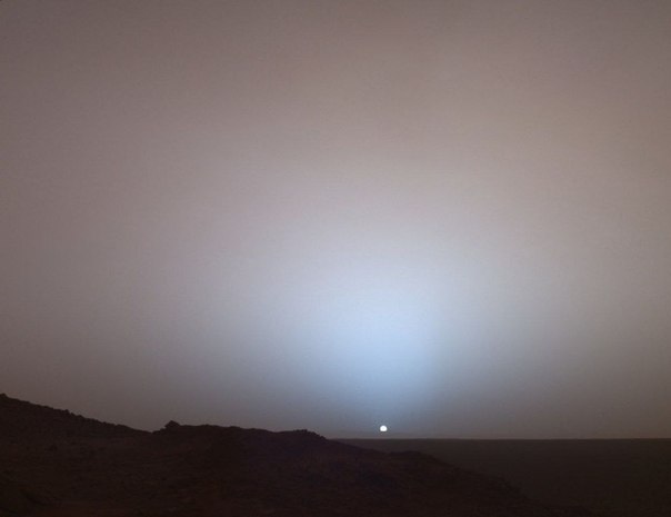 Закат на Марсе. Снимок Mars Exploration Rover. 19 мая 2005 года.