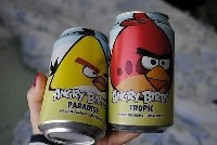 Напиток Angry BirdsНапиток, выпущенный год назад под брендом Angry Birds, в Финляндии обогнал по рейтингу п