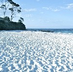 Пляж Hyams Beach в бухте Джарвис, Австралия, занесен в книгу рек