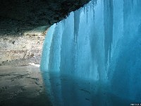 Замерзший водопад