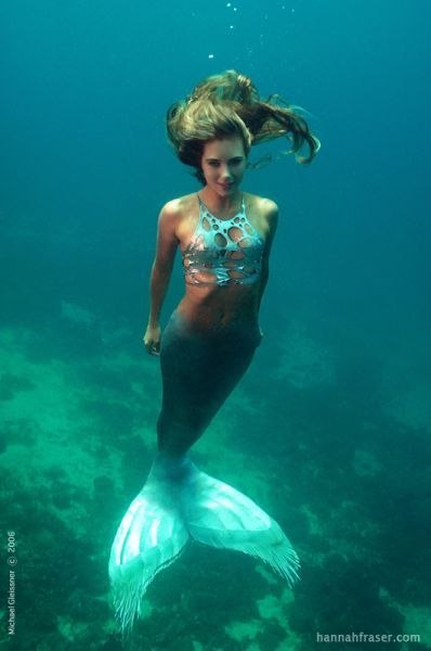 33-летняя Ханна Фрейзер работает русалкой в аквариуме горо