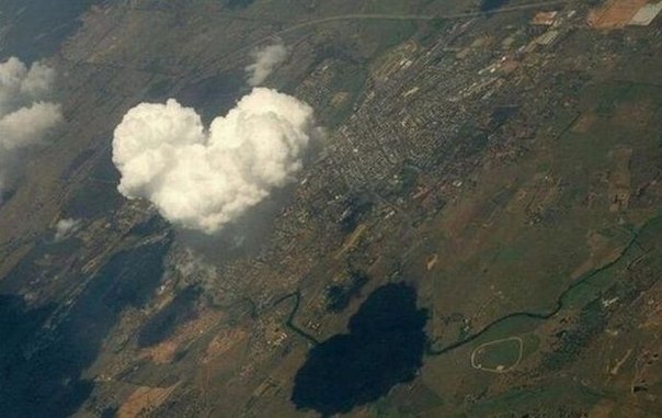 Облако в форме сердца.