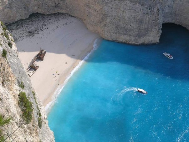 Прекрасный уединенный пляж.Греция.