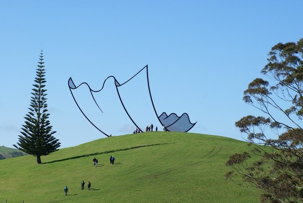 Скульптура в Новой Зеландии, которая выглядит как нарисов