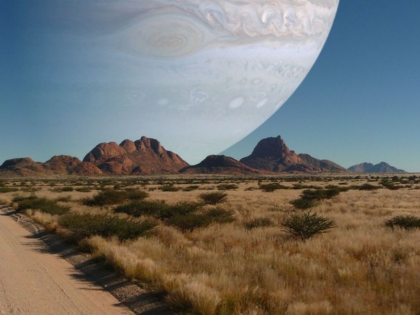 Если бы Юпитер находился на том же расстоянии от Земли, что