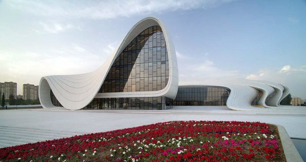 Культурный центр Гейдара Алиева. Баку, Азербайджан. Сооруж