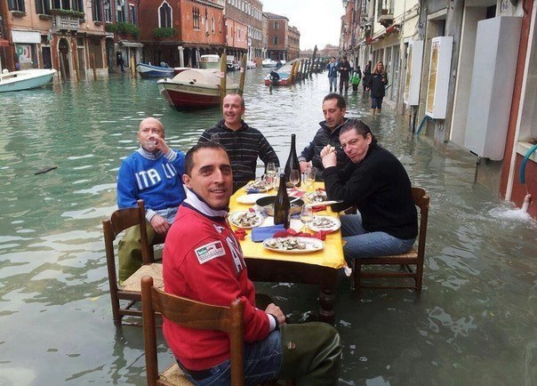 Тем временем в Венеции